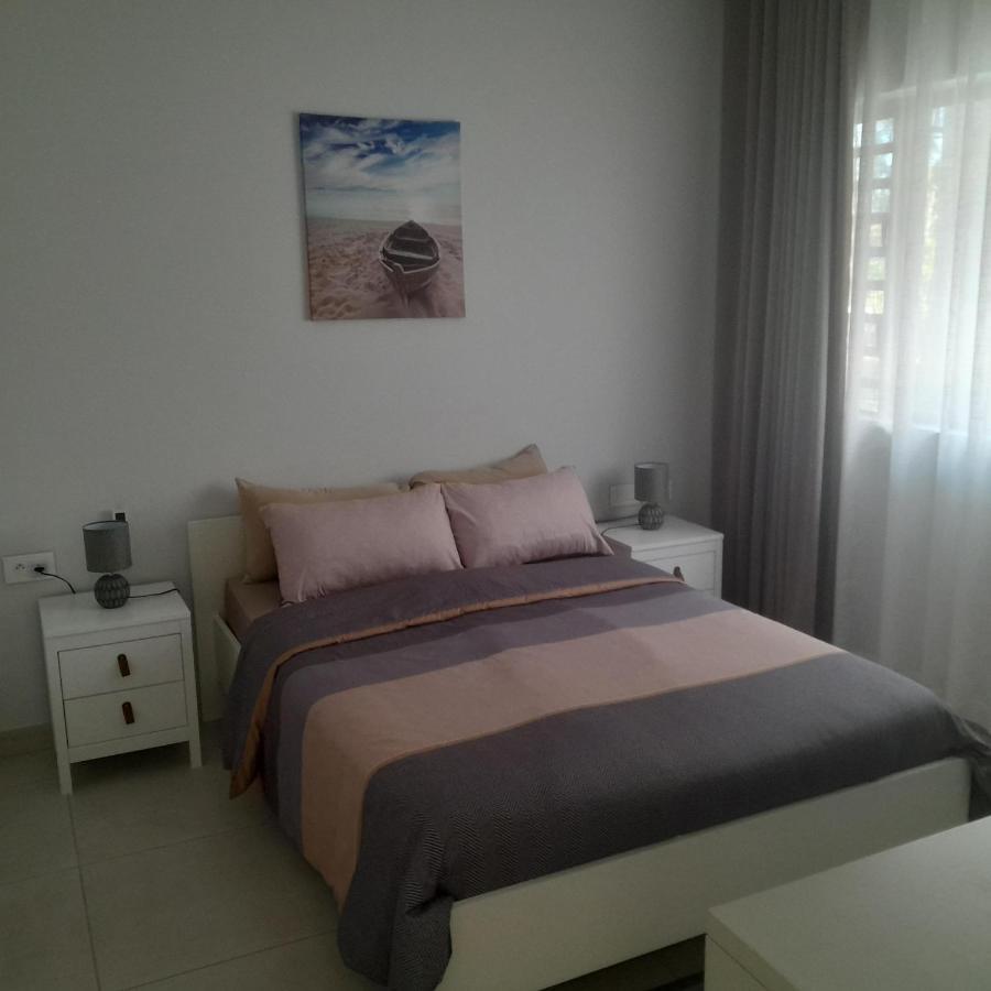 Joli Appartement Neuf, Route Cotiere Grand Baie Exteriör bild